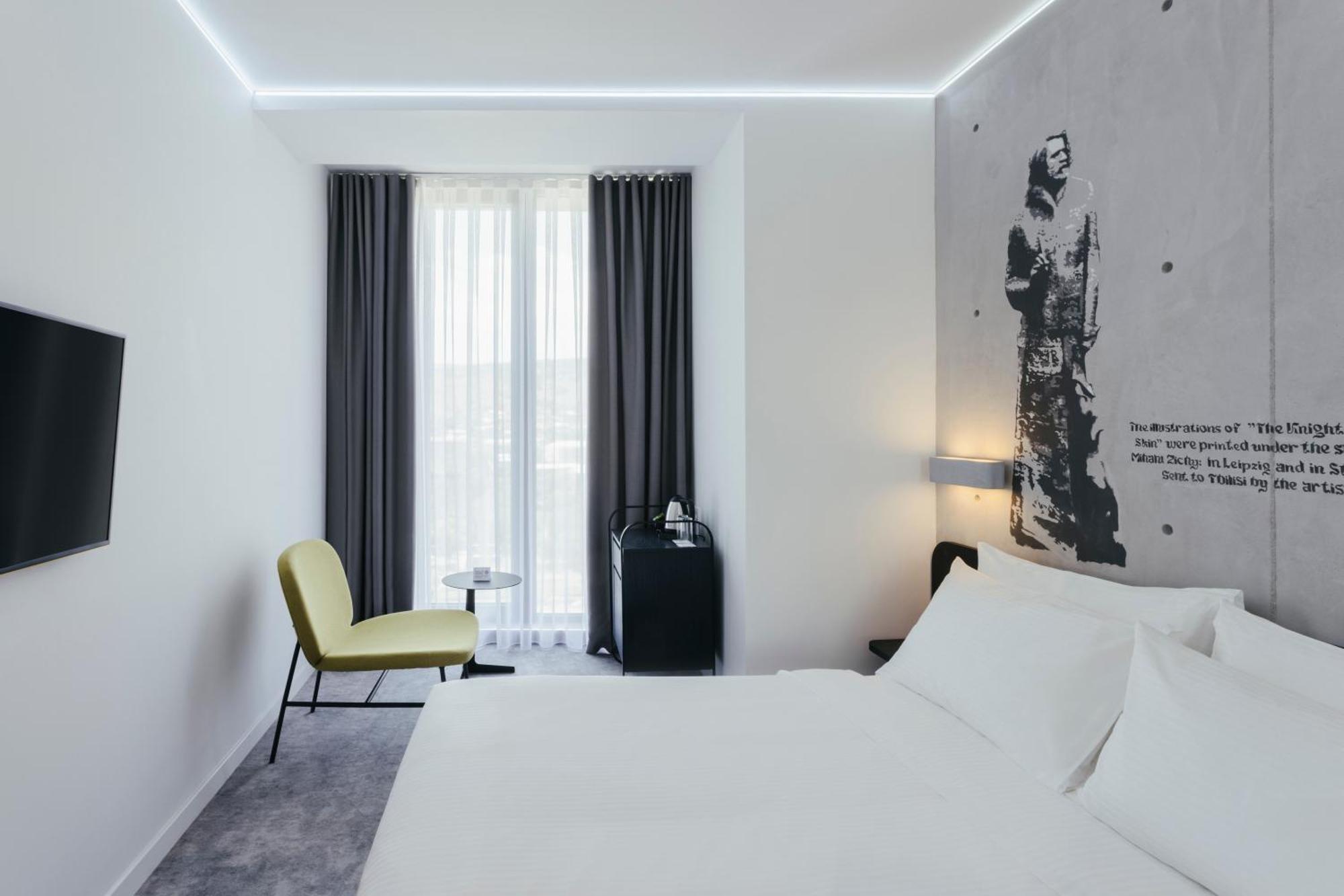 Golden Tulip Design Tbilisi Hotell Exteriör bild