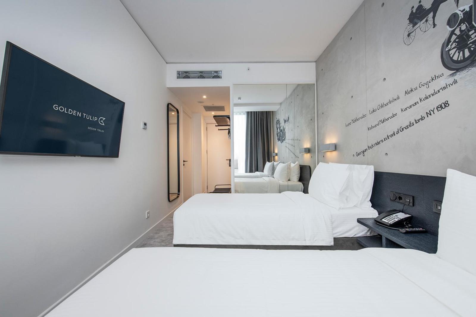 Golden Tulip Design Tbilisi Hotell Exteriör bild