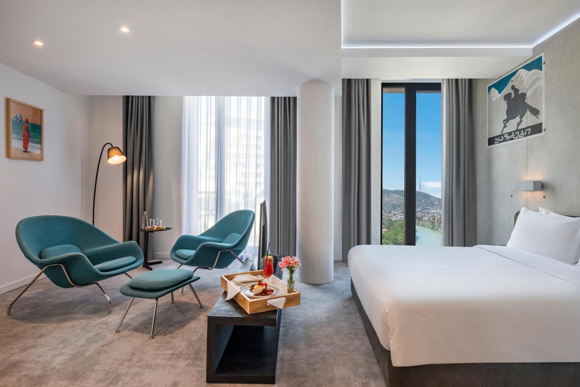 Golden Tulip Design Tbilisi Hotell Exteriör bild